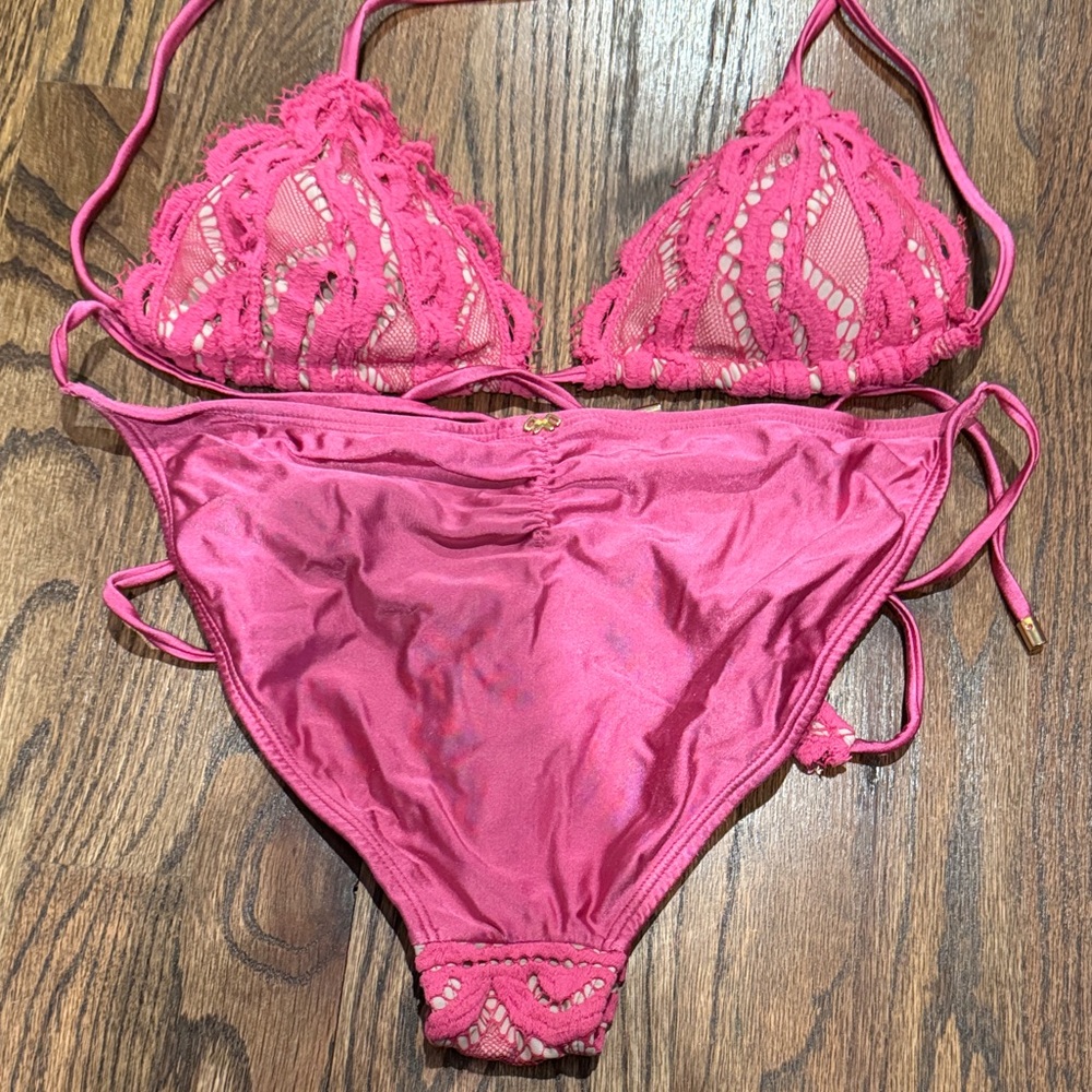 PQ Swim Vibrant Pink Lace Bikini.  Med great condition - Picture 2 of 2